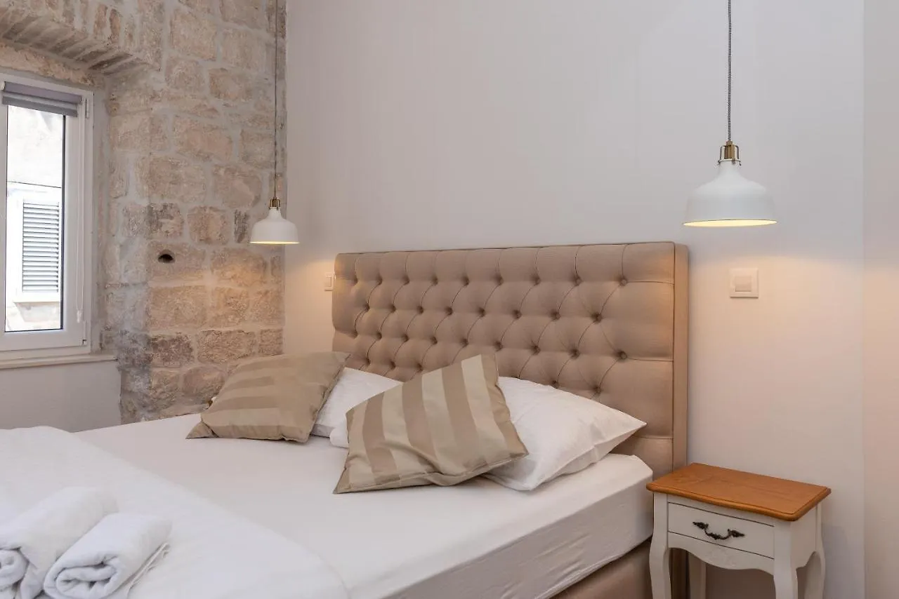 Residence Providenca Trogir Gasthuis