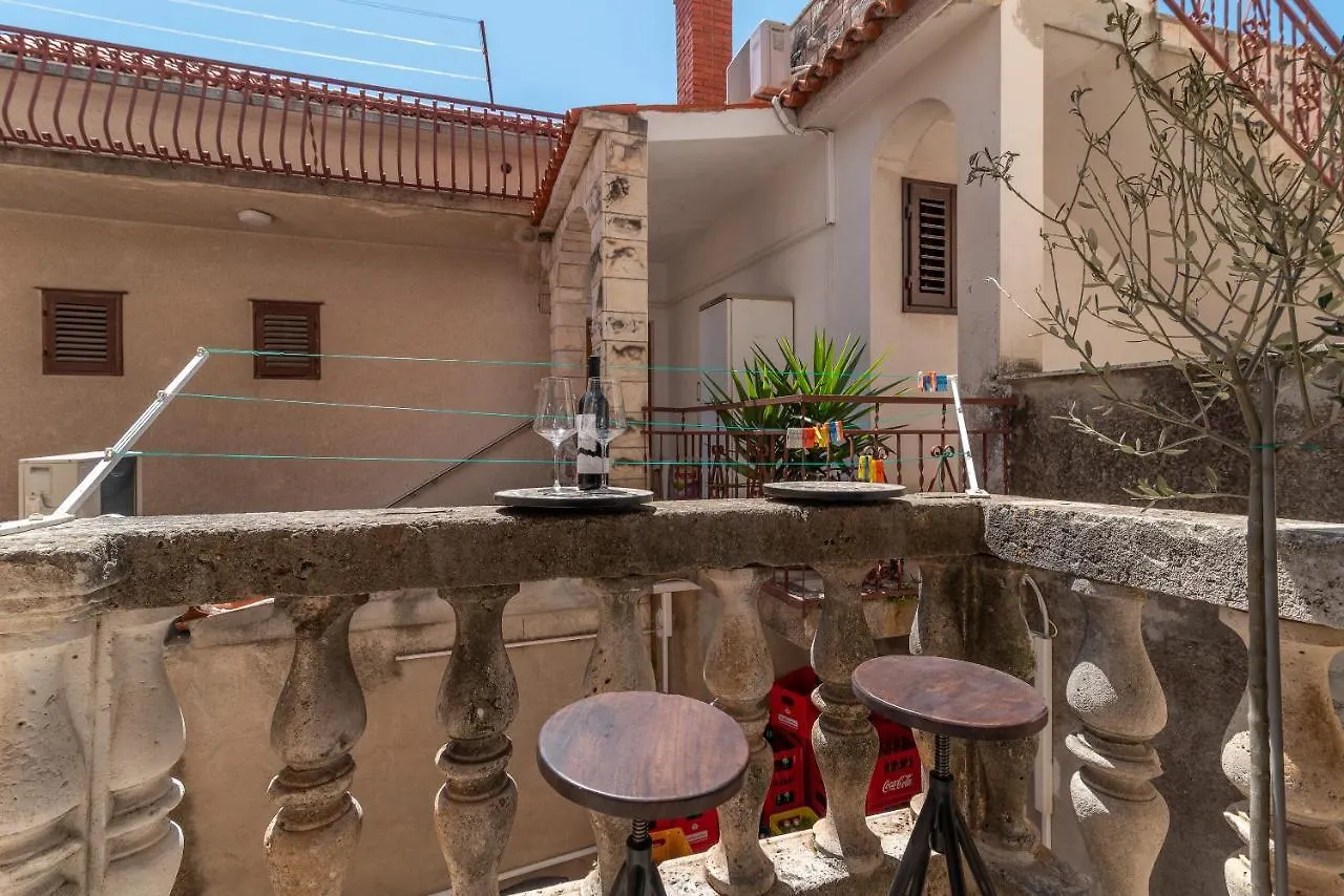 Residence Providenca Trogir Kroatië