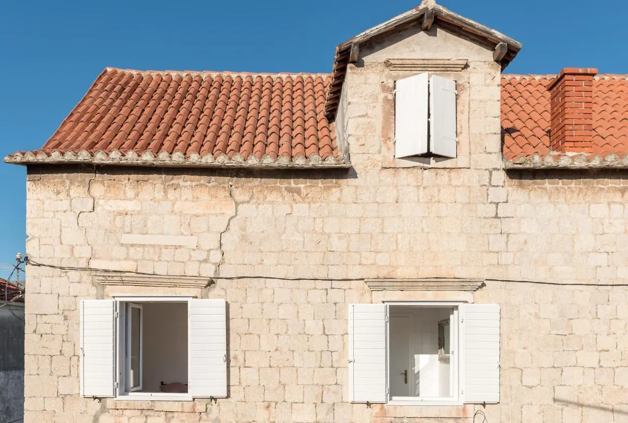 Residence Providenca Trogir Guest house