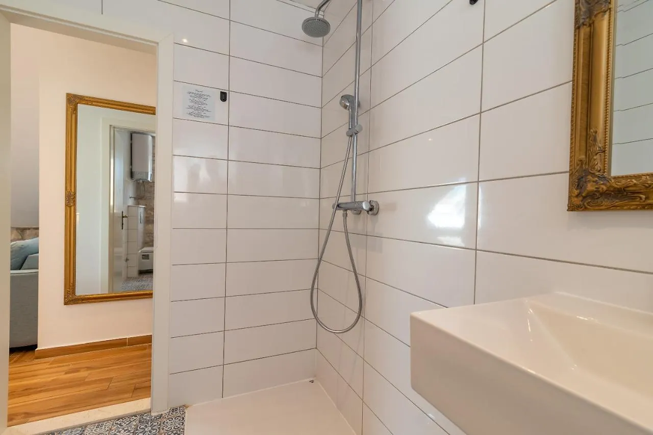 Residence Providenca Trogir 3*,
