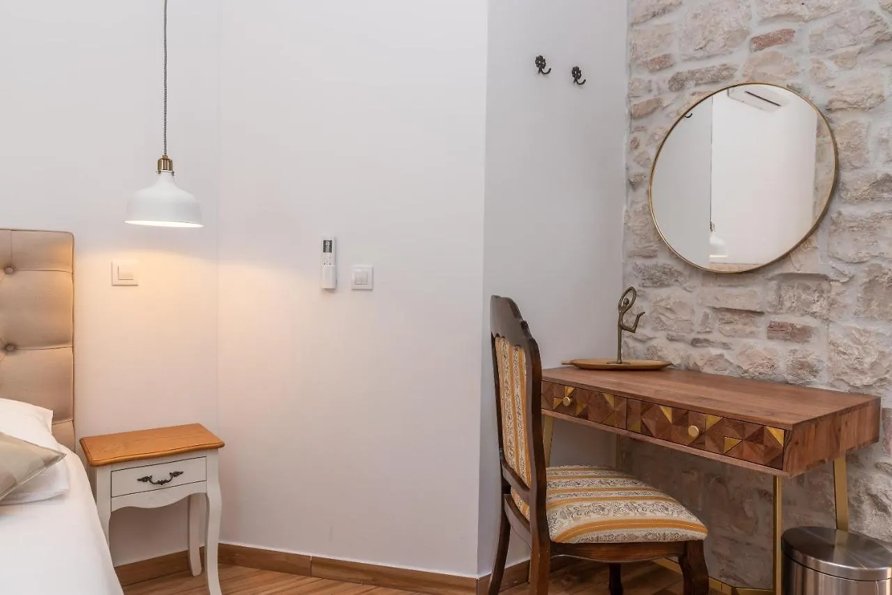 Residence Providenca Trogir Guest house