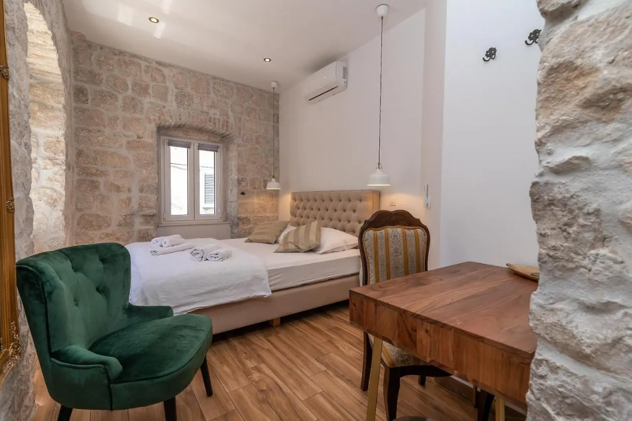 Guest house Residence Providenca Trogir