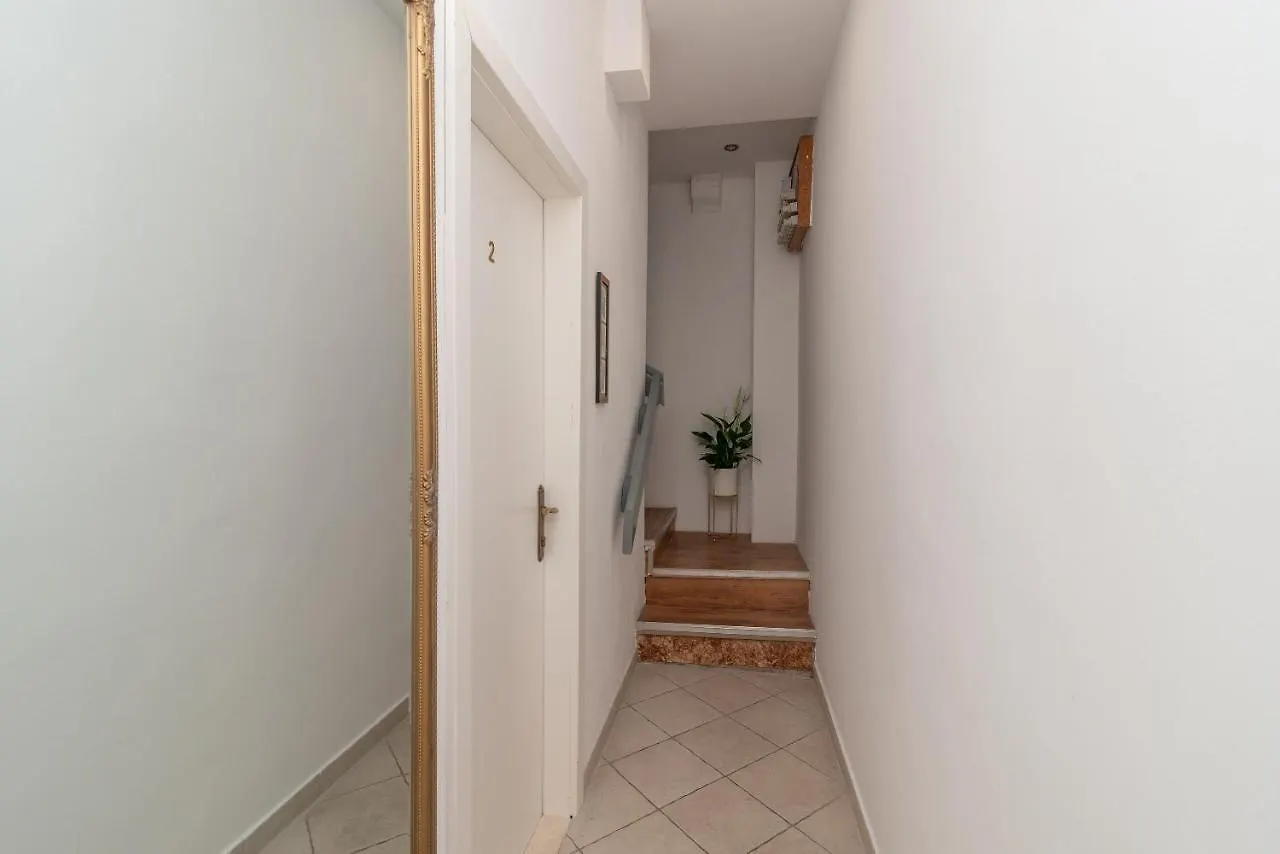 Guest house Residence Providenca Trogir